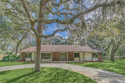 305 Kimberly Ct, Sanford, FL 32771