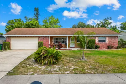 812 Yellowbird Ave, Deltona, FL 32725