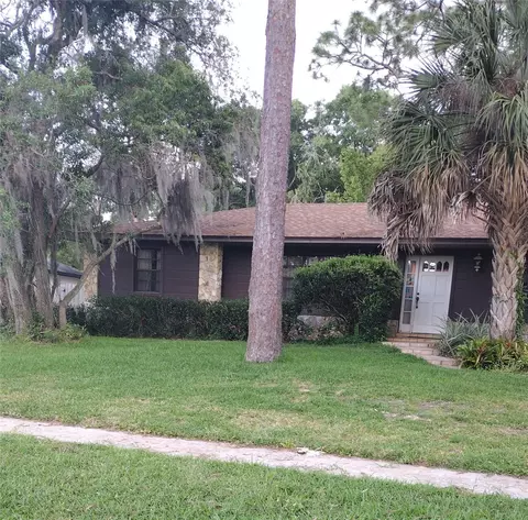1126 Pine Oaks Ct, Apopka, FL 32712