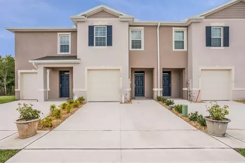 1049 Lido Dr, Howey In The Hills, FL 34737