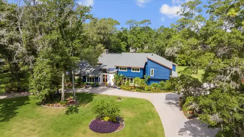 17506 Mallard Ct, Lutz, FL 33559