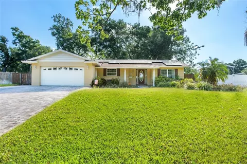 706 E Lakeshore Dr, Ocoee, FL 34761