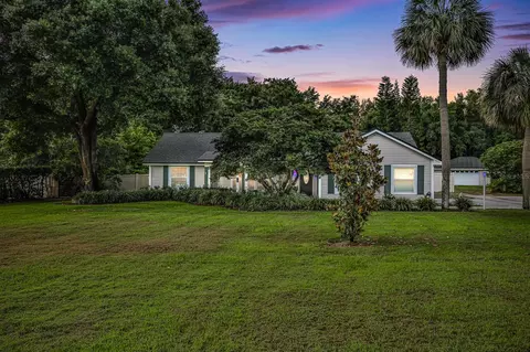 2420 E Crooked Lake Club Blvd, Eustis, FL 32726