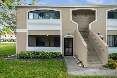 2948 S Semoran Blvd #1203, Orlando, FL 32822