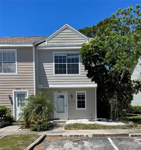 6780 121st Ave N #8, Largo, FL 33773
