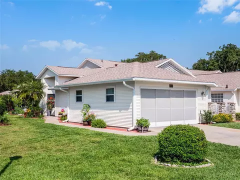 26621 Racquet Cir, Leesburg, FL 34748