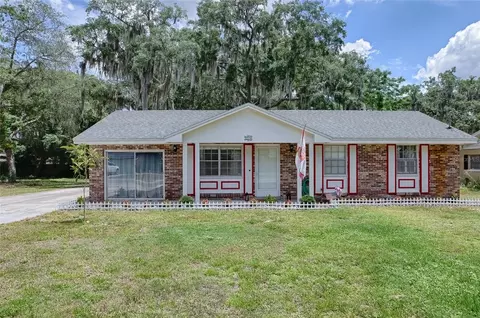 32136 Mark Ave, Tavares, FL 32778