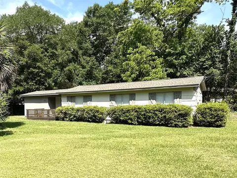1910 Karen Ln, Tallahassee, FL 32304
