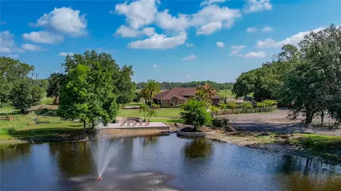1525 Patriot Pt, Geneva, FL 32732