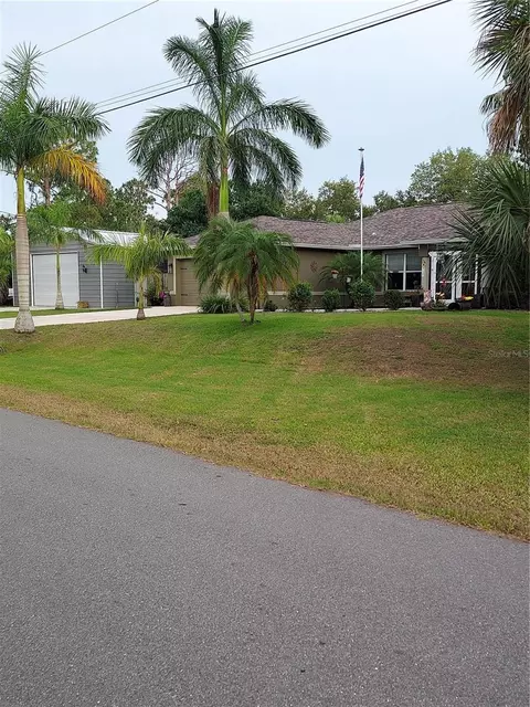 2585 Strawberry Ter, North Port, FL 34286