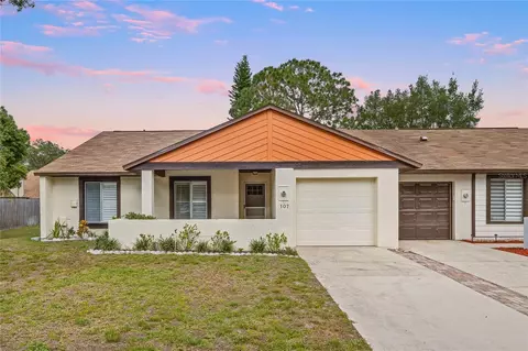 107 Clear Lake Cir, Sanford, FL 32773