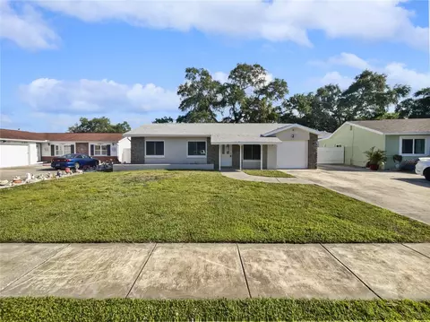 8993 109th Ter, Seminole, FL 33777