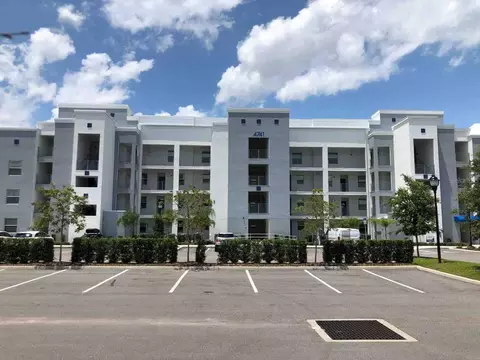 4741 Clock Tower Dr #103, Kissimmee, FL 34746