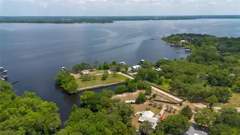 106 Saint Johns Dr #101, Palatka, FL 32177