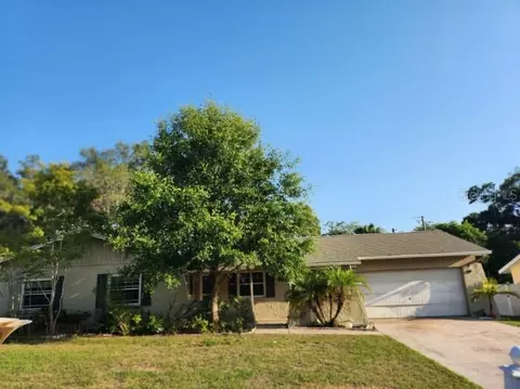 811 Kingswood Pl, Brandon, FL 33511