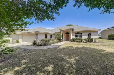 9812 Spring Lake Dr, Clermont, FL 34711