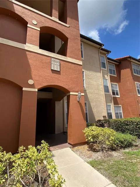 5500 Metrowest Blvd #304, Orlando, FL 32811
