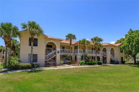 302 Harbour Blvd #201, New Smyrna Beach, FL 32169