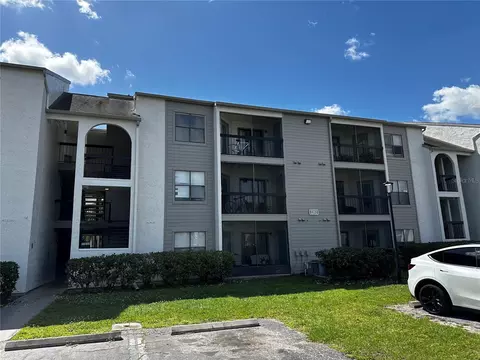 2202 Cascades Blvd #303, Kissimmee, FL 34741