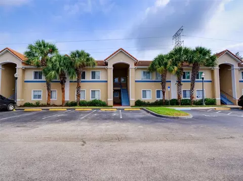 495 Las Cortes Ln #205, Orlando, FL 32824