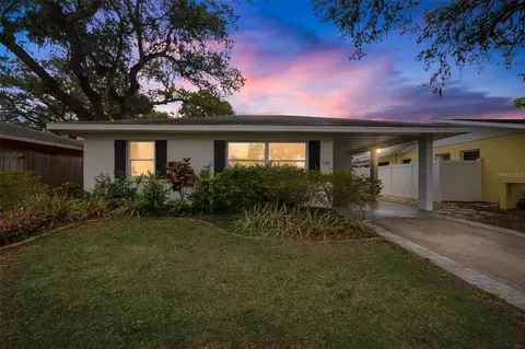 126 44th Ave N, Saint Petersburg, FL 33703