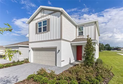 1253 Atlantic Ave, Fruitland Park, FL 34731
