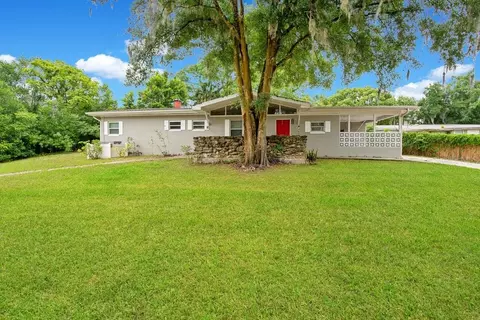 200 E Rosehill Ave, Deland, FL 32724