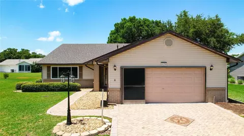 26158 Newcombe Cir, Leesburg, FL 34748