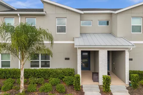 4243 Paragraph Dr, Kissimmee, FL 34746