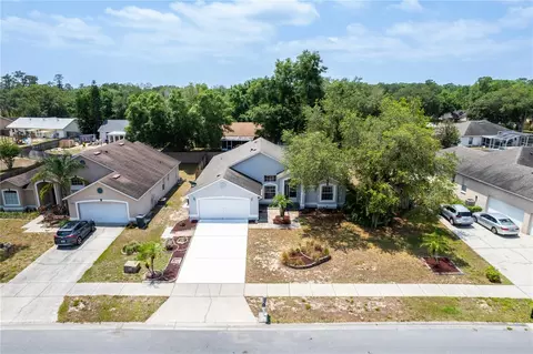 225 Baypoint Dr, Davenport, FL 33837