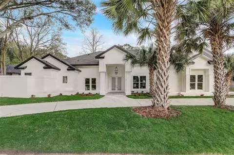 2068 Palm View Dr, Apopka, FL 32712