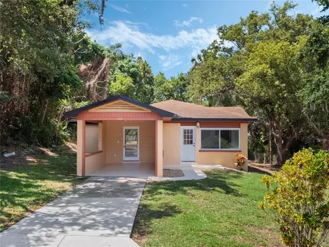 464 W Juniata St, Clermont, FL 34711