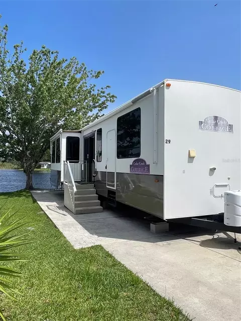 29 Kove Blvd, Osteen, FL 32764