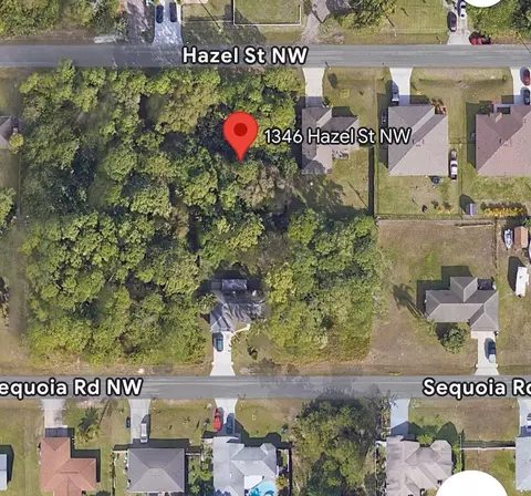 1346 Hazel St NW, Palm Bay, FL 32907