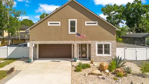888 Millshore Dr, Chuluota, FL 32766