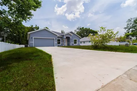 912 Lacey Oaks Cir NE, Kissimmee, FL 34744