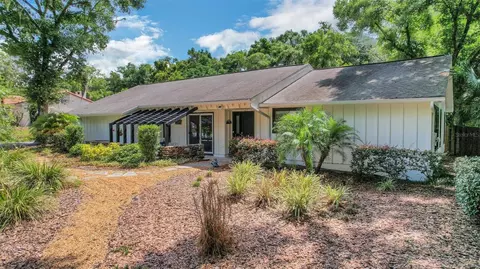 1211 W Crooked Lake Pl, Eustis, FL 32726