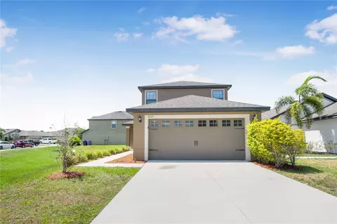 2203 Caspian Dr, Lakeland, FL 33805