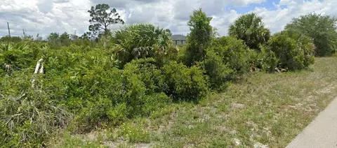 2907 62nd St W, Lehigh Acres, FL 33971