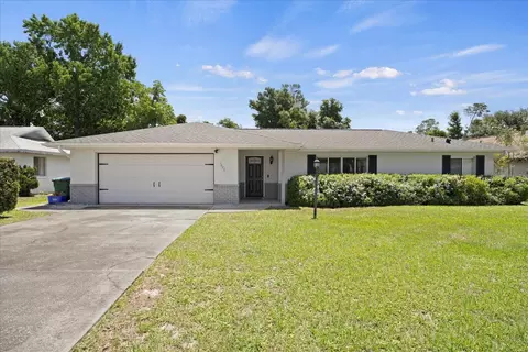 1023 Hemingway Dr, Deltona, FL 32725