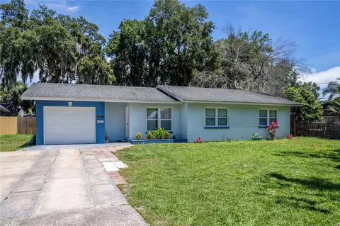 1104 Orange Ave, Tavares, FL 32778