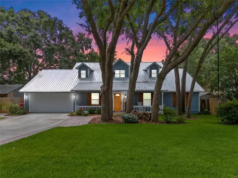 10820 Poinciana Dr, Clermont, FL 34711