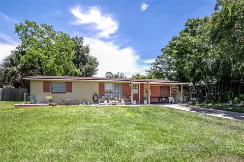 1206 Orange Ave, Tavares, FL 32778