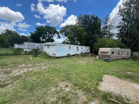3043 Crystal Hills Dr, Lakeland, FL 33801