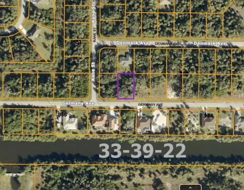 Germany Avenue, North Port, FL 34288