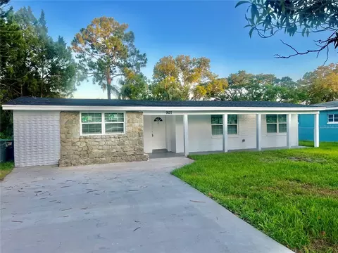 907 W Sunniland Dr, Orlando, FL 32808