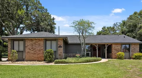 1 Pine Glen Dr, Debary, FL 32713