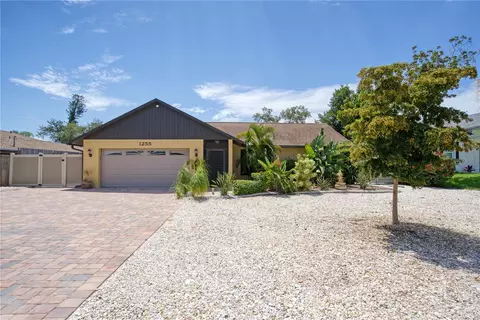 1255 Mohawk Rd, Venice, FL 34293