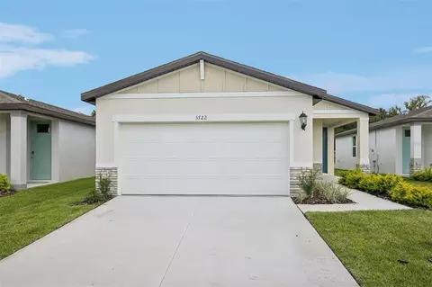 3722 Radiant Mountain Dr, Plant City, FL 33565