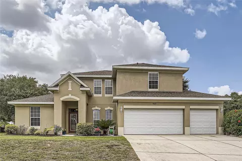 9645 Spring Lake Dr, Clermont, FL 34711